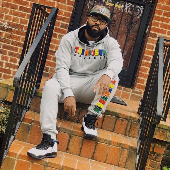 Meet your Posher, Rene - Picture 1 of 1